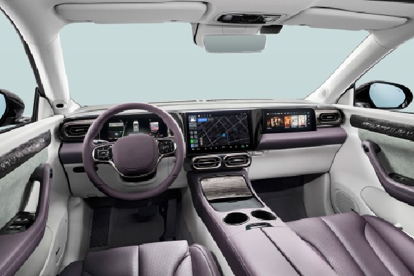 自動車ディスプレイ