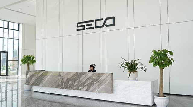 FANNAL 建物の受付