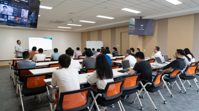 Fannalの8Dトレーニングは、問題解決スキルを高めます。