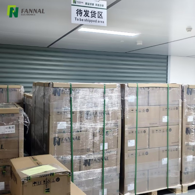 I²C インターフェースを備えた 11.6 インチ タッチ パネル 手袋と水に対応したタッチ